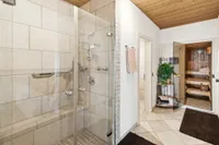 Dusch und Saunaanlage EG am Pool