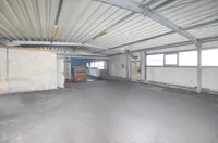 Halle hinterm Büro