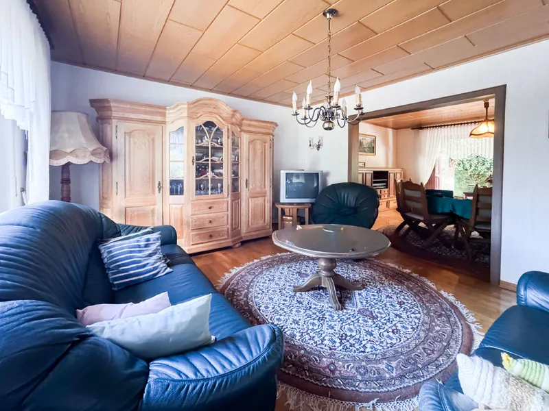 Wohnen mit schönem Holzboden