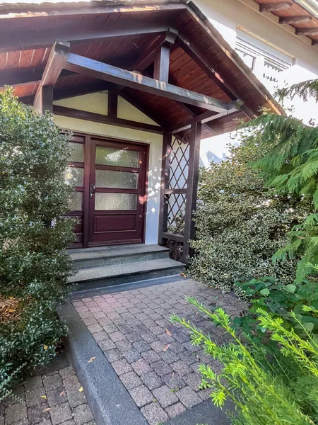 Herzlich willkommen !