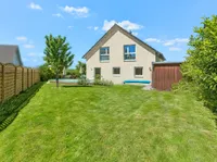 großer Garten zum Spielen und Toben