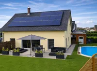 tolle Photovoltaikanlage und wunderschöne Terrasse