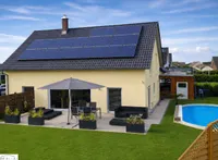 tolle Photovoltaikanlage und wunderschöne Terrasse