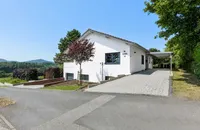Fassade mit KI weiß