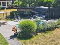 Wellnessbereich mit Pool