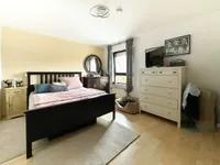 Schlafzimmer 1