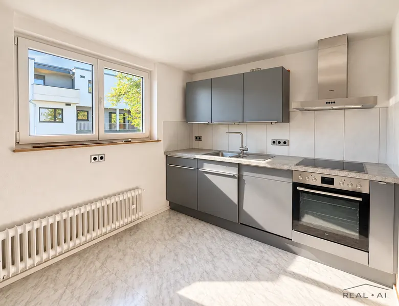 Großzügige 4-Zimmer-Wohnung mit Balkon und Stellplatz zentral in Ittenbach - fußläufig einkaufen! - Photo 5