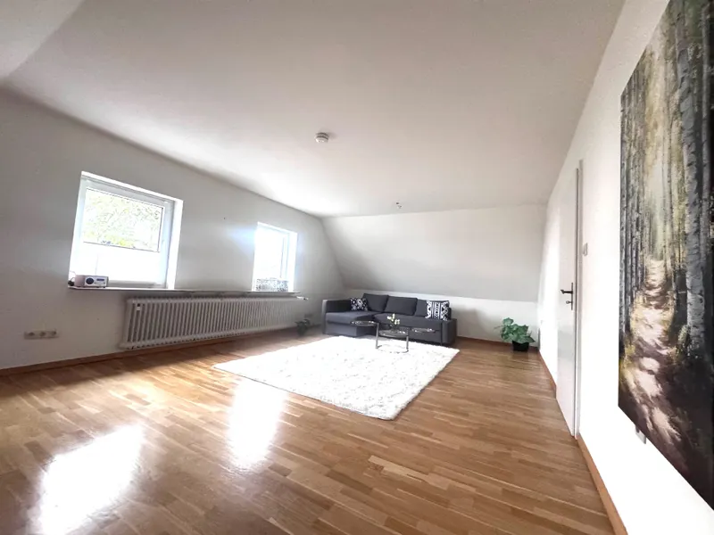 Großzügige 4-Zimmer-Wohnung mit Balkon und Stellplatz zentral in Ittenbach - fußläufig einkaufen! - Photo 3