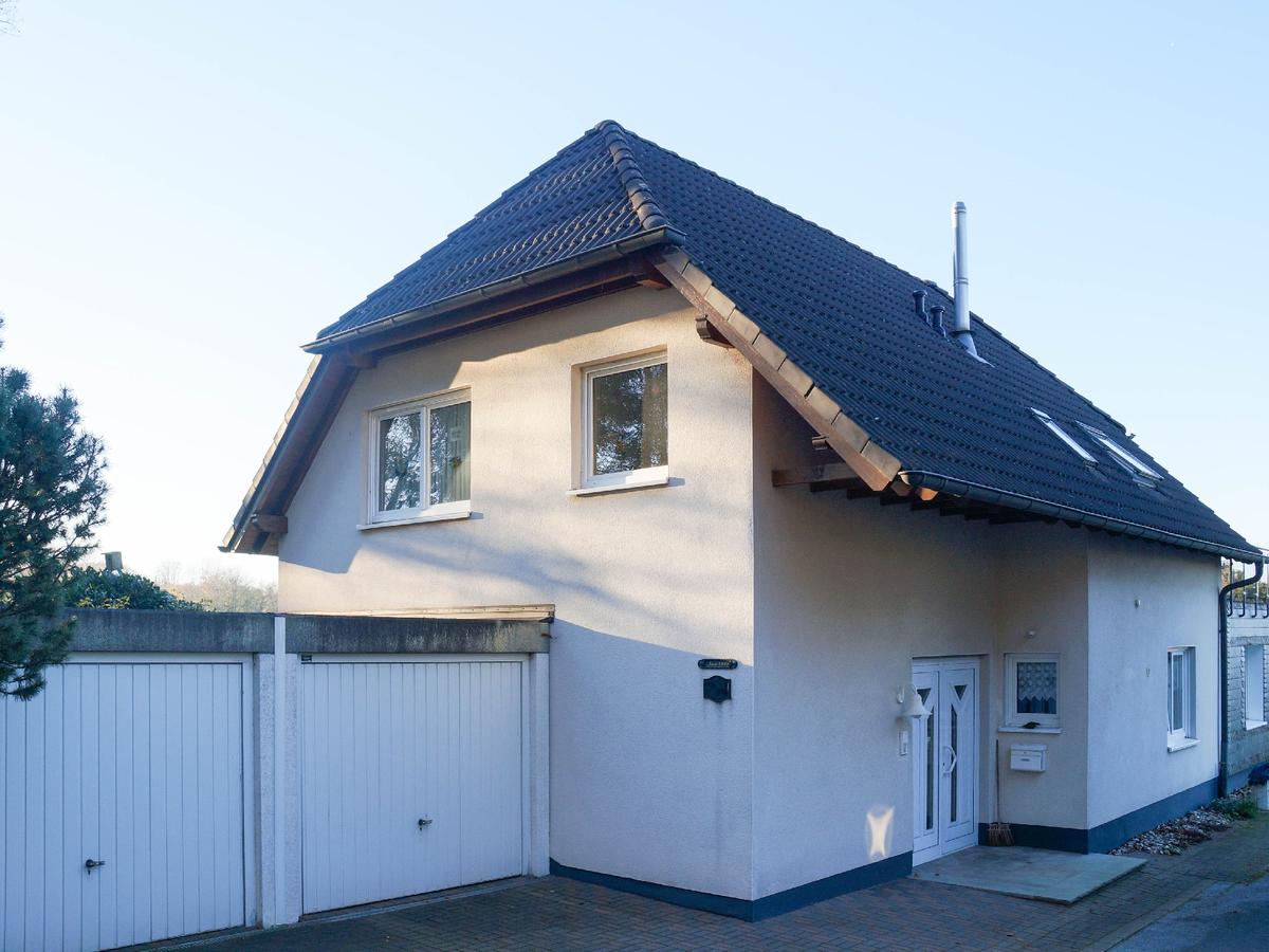 Einfamilienhaus mit Doppelgarage