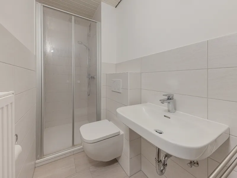 modernisiertes Duschbad