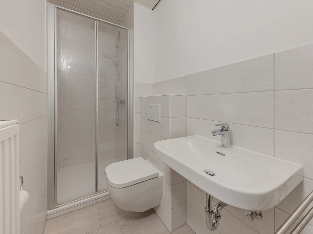 modernisiertes Duschbad