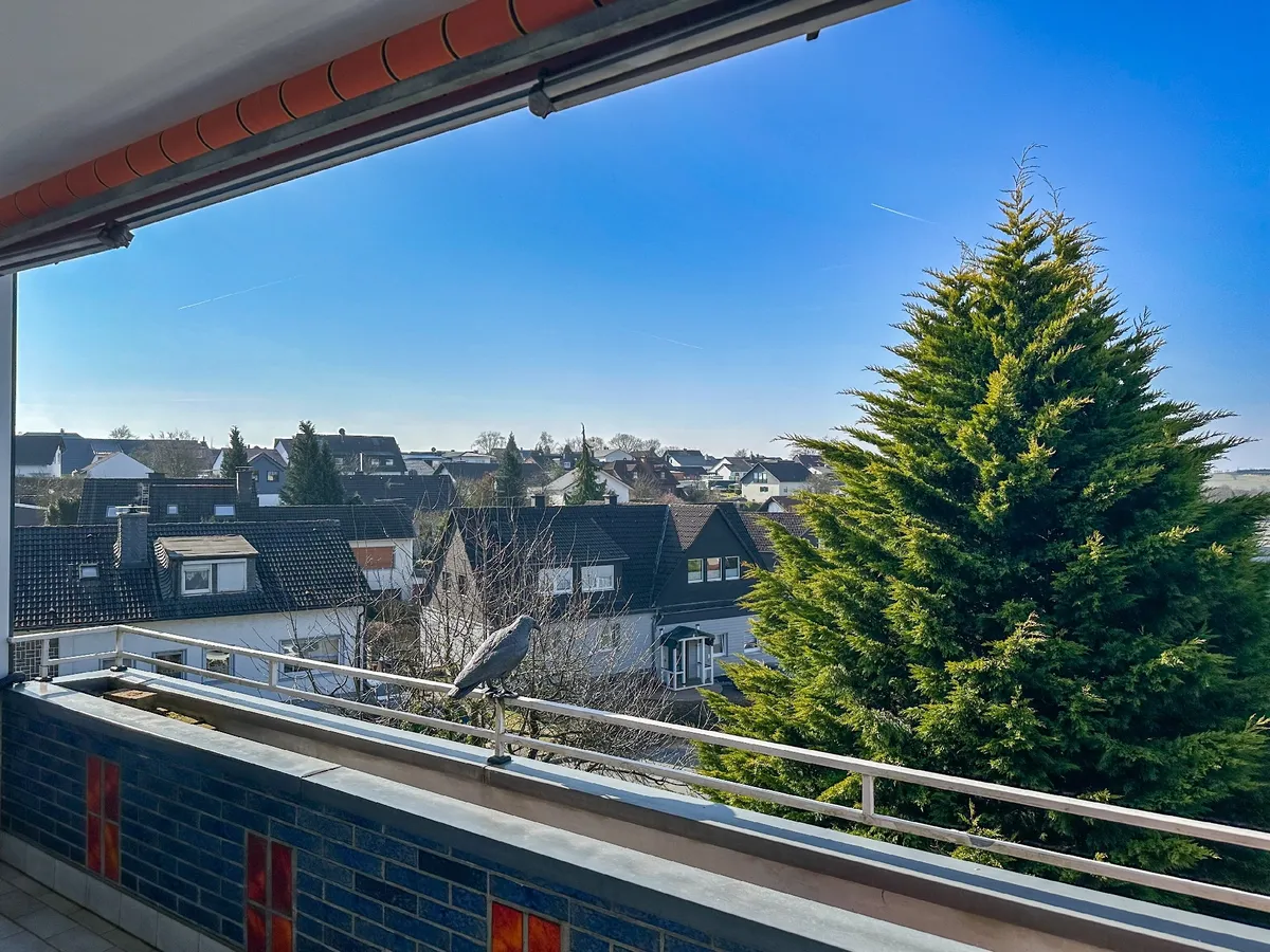 ideal nutzbarer Balkon in Sonnenlage
