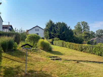 sonniges Grundstück