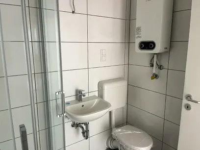 Modernes Duschbad