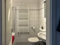 modernisiertes Wannenbad