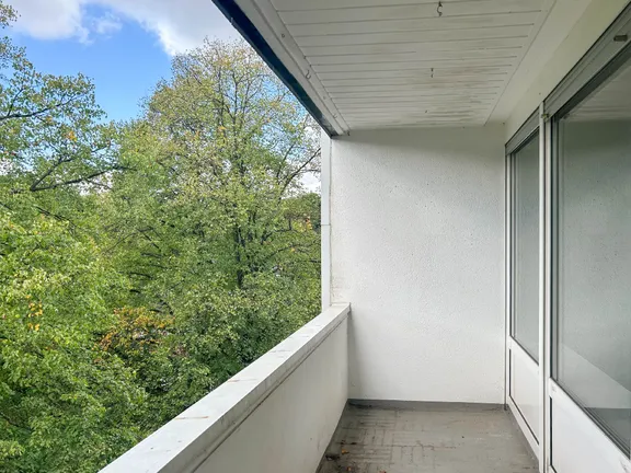 Loggia mit grüner Aussicht