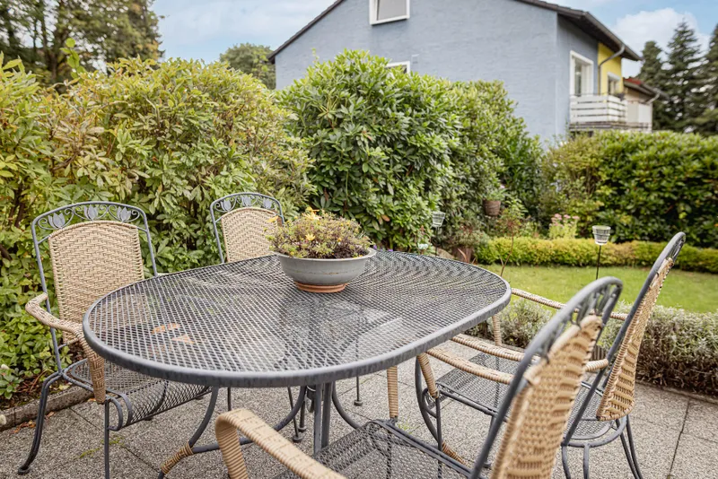 eigener Gartenbereich mit Terrasse