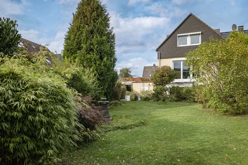 Hausansicht vom Garten