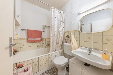 Badezimmer mit Wanne