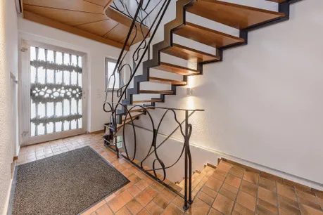 großer Eingangsbereich