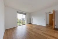 OG: Schlafzimmer mit Balkon