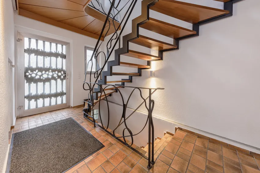 großer Eingangsbereich