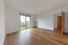 OG: Schlafzimmer mit Balkon