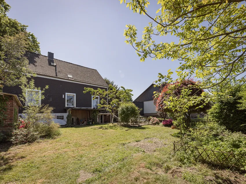 Hausansicht vom Garten