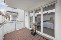 großzüger Balkon 