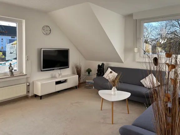 helles Wohnen mit Balkon