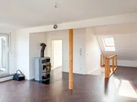 Lichtdurchflutetes Wohnzimmer 