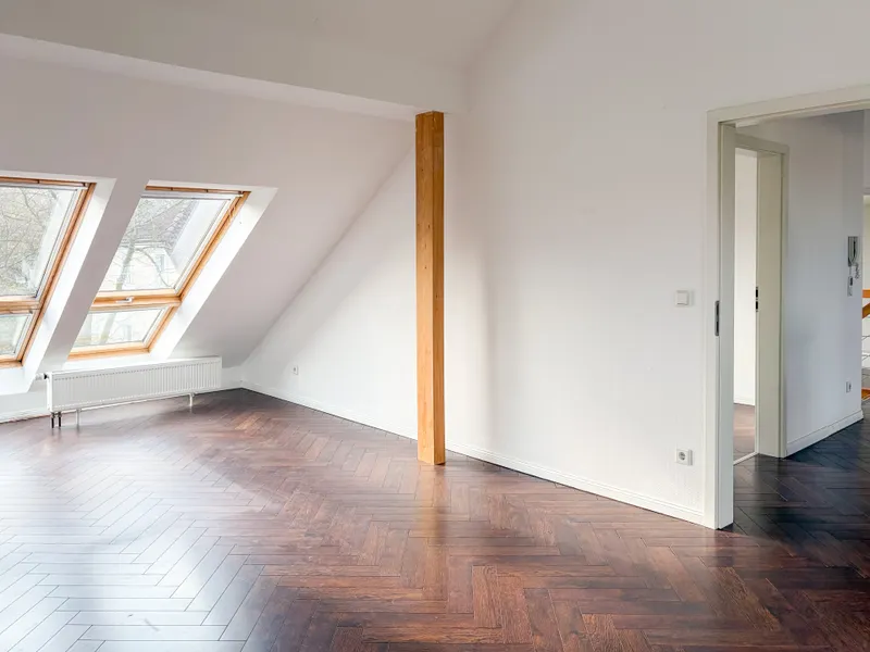 großzügiges Schlafzimmer 