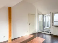 Schlafzimmer mit Zugang zurLoggia