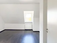 lichtdurchflutetes Schlafzimmer