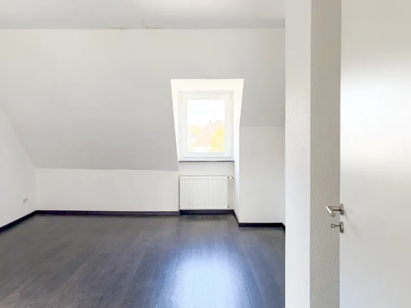 lichtdurchflutetes Schlafzimmer