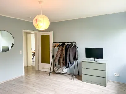 geräumiges Schlafzimmer 