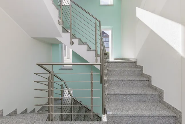 top gepflegtes Treppenhaus