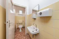 WC mit Vorraum