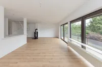 lichtdurchfluteter Wohn-/Essbereich