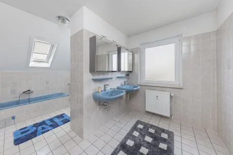 Hauptbadezimmer