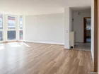 großräumiges Wohnzimmer