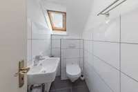 separates WC