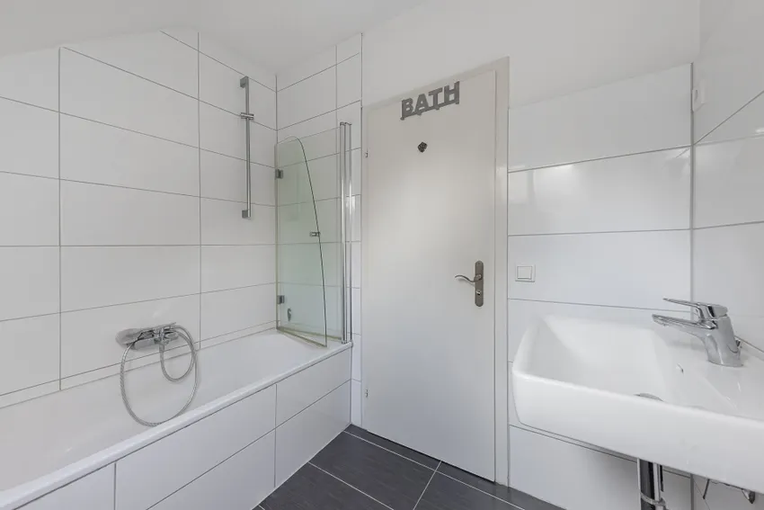 modernes Wannenbad