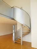 Treppe zum Dachgeschoss