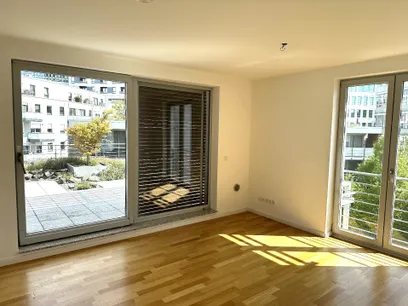 Schlafzimmer mit großer Terrasse