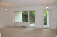 Wohn-Schlafzimmer mit Gartenanteil