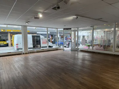 Verkaufsraum mit Blick in die Hohe Straße