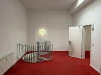 Lagerbereich mit Zugang zum Kellerlager