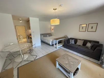 Wohn- Schlafzimmer 2. Blick