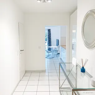 Entrée mit Blick zur Küche